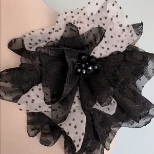 Black white polka dots flower magnetic pin brooch